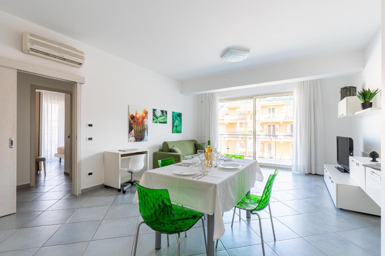 Terraces D'Orlando - Family Apartments With Sea View And Pool Капо-д'Орландо Екстер'єр фото