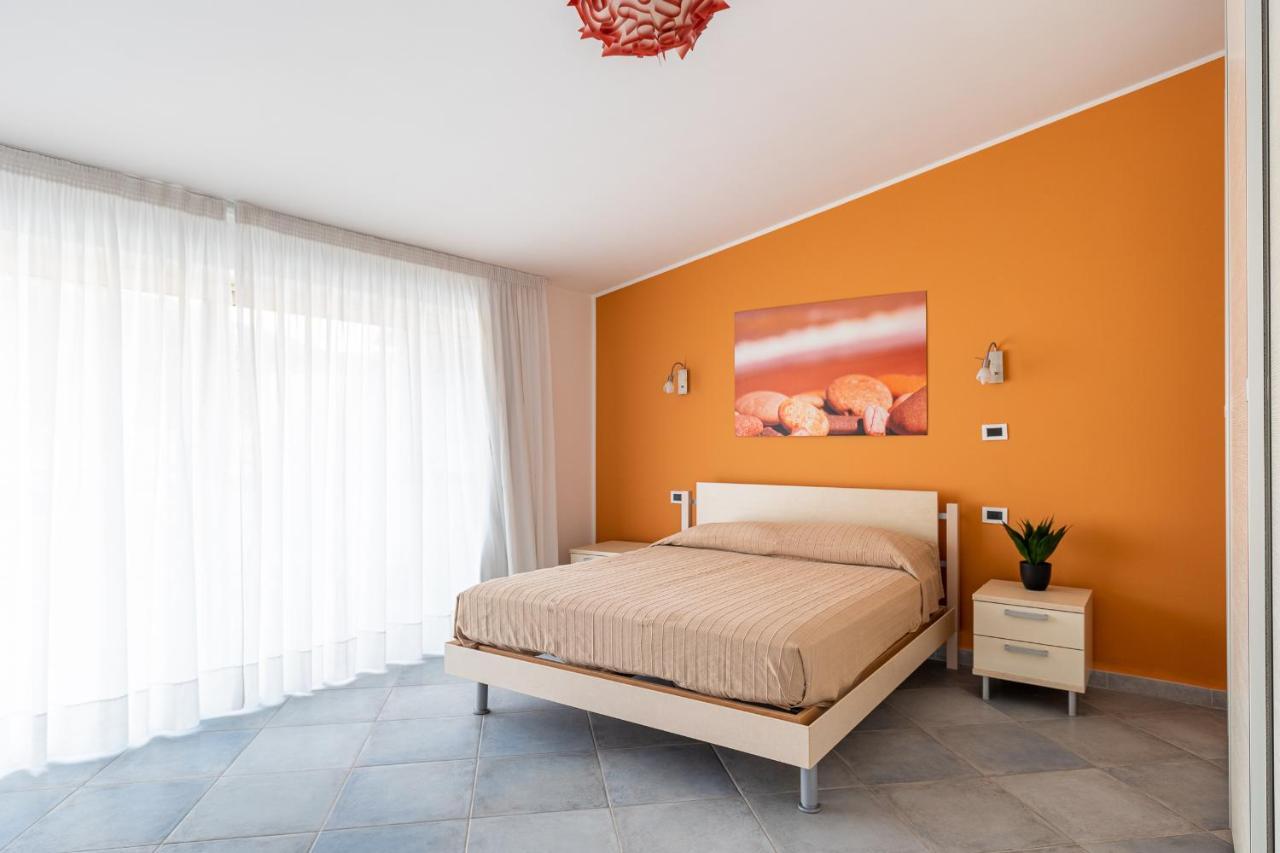 Terraces D'Orlando - Family Apartments With Sea View And Pool Капо-д'Орландо Екстер'єр фото