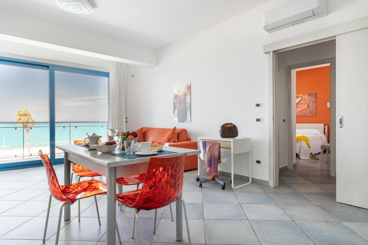 Terraces D'Orlando - Family Apartments With Sea View And Pool Капо-д'Орландо Екстер'єр фото