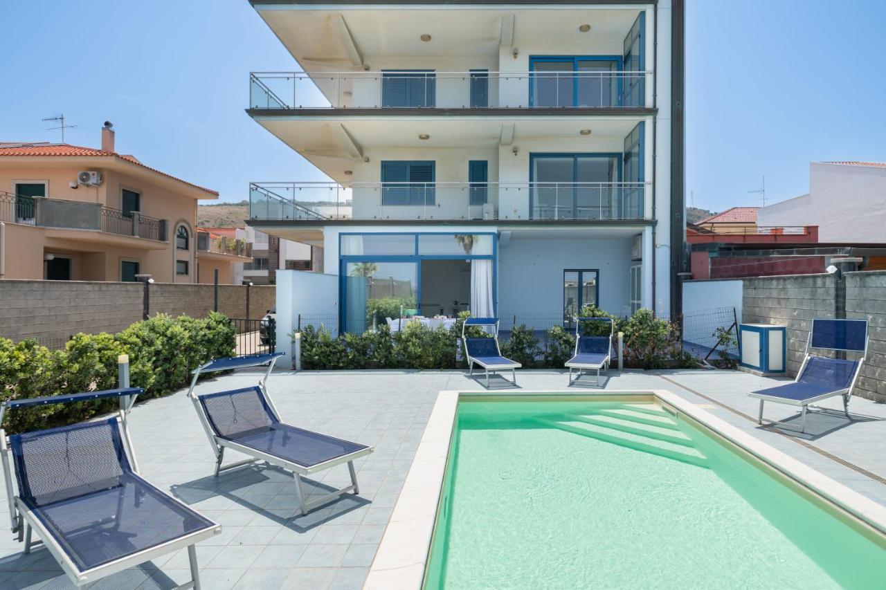 Terraces D'Orlando - Family Apartments With Sea View And Pool Капо-д'Орландо Екстер'єр фото