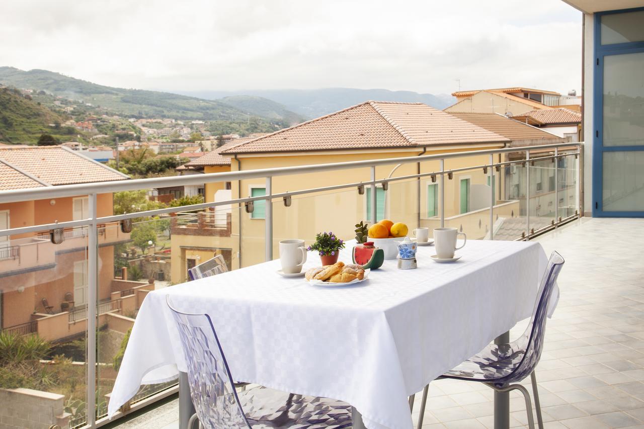 Terraces D'Orlando - Family Apartments With Sea View And Pool Капо-д'Орландо Екстер'єр фото