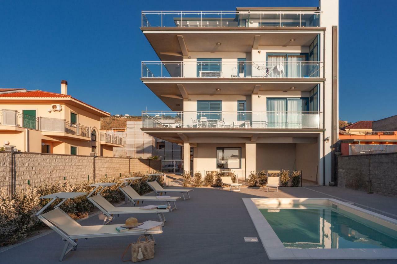 Terraces D'Orlando - Family Apartments With Sea View And Pool Капо-д'Орландо Екстер'єр фото